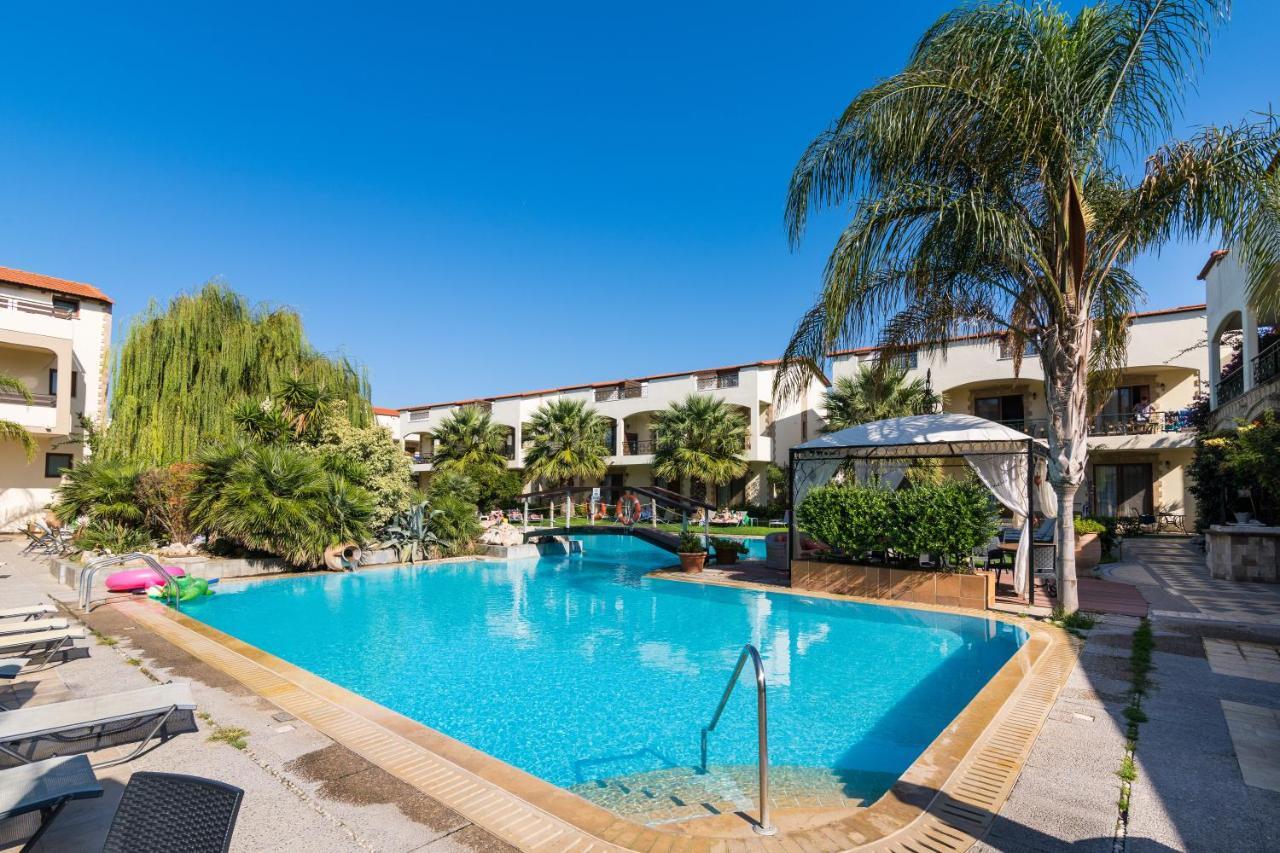 Duc - Rhodes Lejlighedshotel Lalyssos